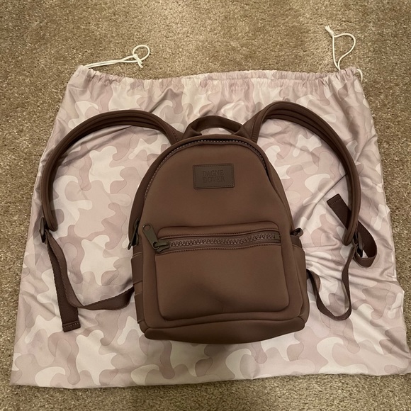 NWOT Dagner Dover Small Neoprene Backpack in Dune - Picture 9 of 9